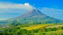 Gunung Sinabung: Ketika Alam Bangkit dari Tidurnya
