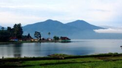 Danau Kerinci: Permata Biru di Jantung Sumatera