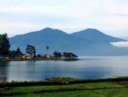 Danau Kerinci: Permata Biru di Jantung Sumatera